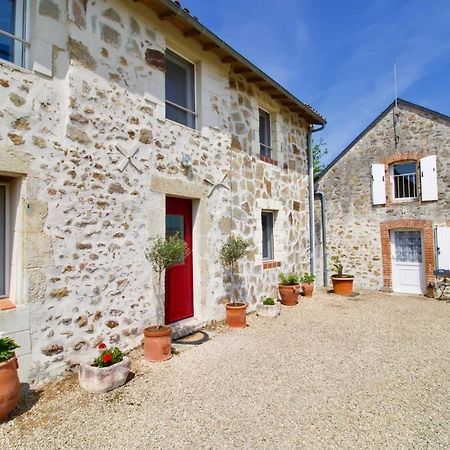O Trois Oliviers Bed & Breakfast Louin Exterior foto