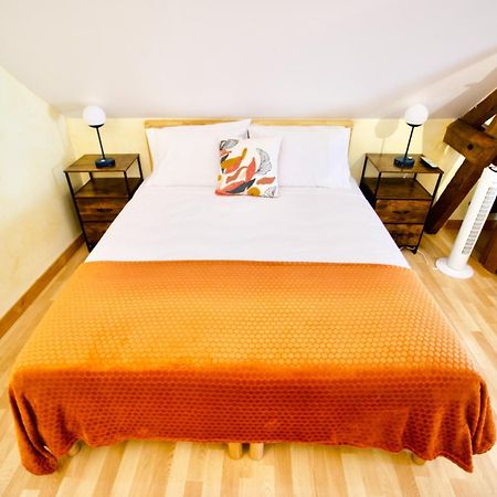 O Trois Oliviers Bed & Breakfast Louin Exterior foto