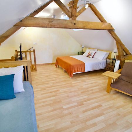 O Trois Oliviers Bed & Breakfast Louin Exterior foto