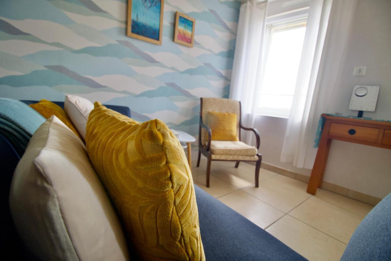 O Trois Oliviers Bed & Breakfast Louin Exterior foto