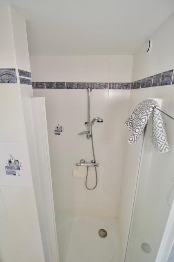O Trois Oliviers Bed & Breakfast Louin Exterior foto