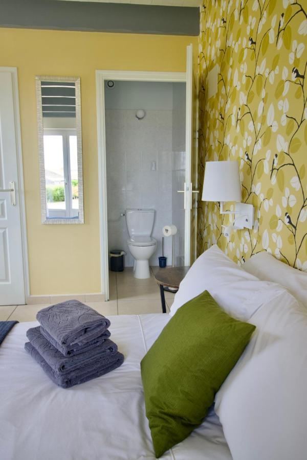 O Trois Oliviers Bed & Breakfast Louin Exterior foto