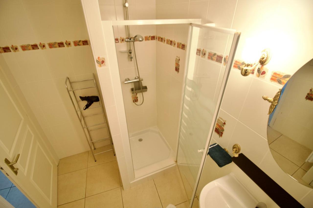 O Trois Oliviers Bed & Breakfast Louin Exterior foto